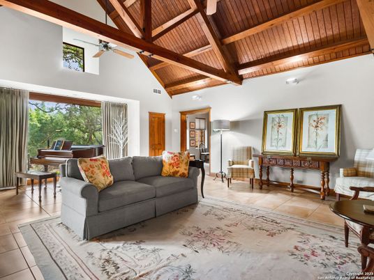 Interior, Piano, Wooden Beams, Wooden Ceilings