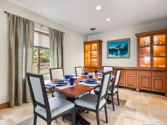 Dining room, Interior, Recessed Lighting