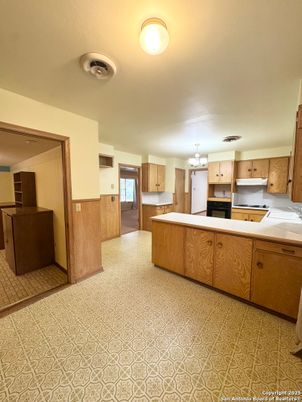 Chandelier, Interior, Kitchen