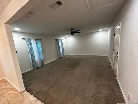 Empty room, Interior, Recessed Lighting