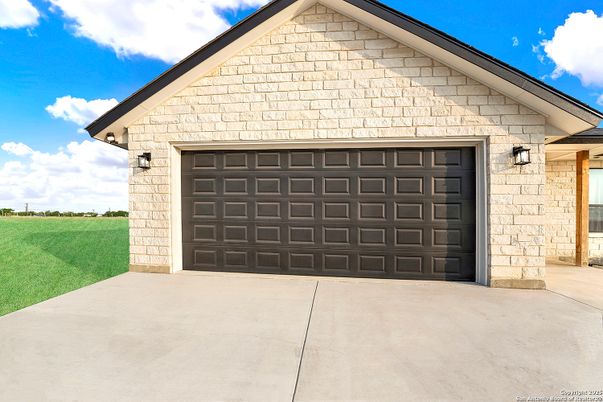 Detached Garage, Exterior