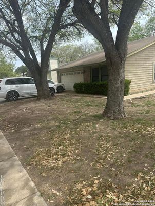 Attached, Exterior, Facade, Brick Facade, Ranch
