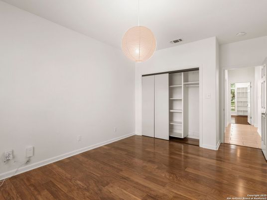 Empty room, Interior, Pendant Lights, Wood Texture Flooring