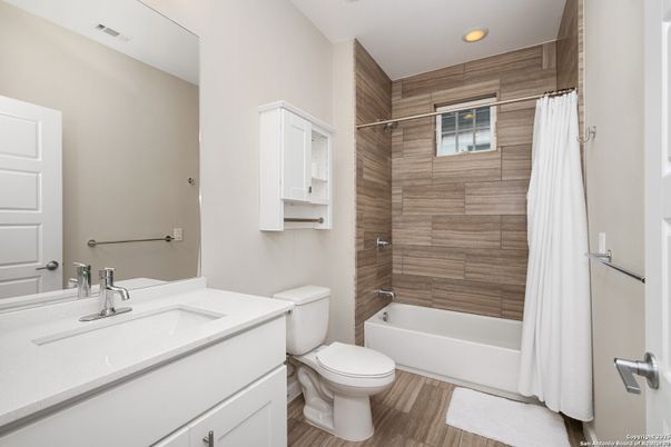 Bathroom, Interior, Recessed Lighting, Wood Texture Flooring