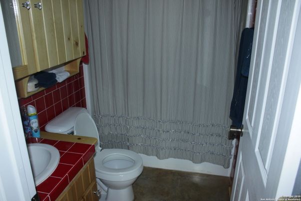 Bathroom, Interior, Tile Countertops
