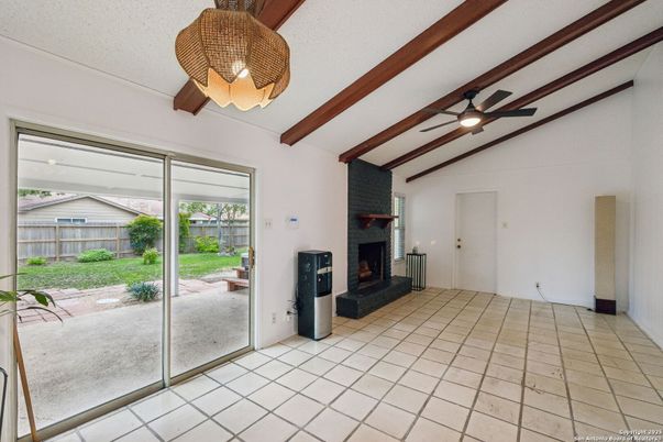 Empty room, Fireplace, Interior, Wooden Beams