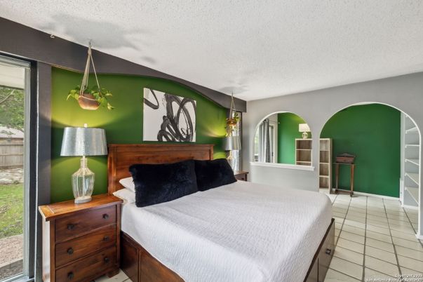 Bedroom, Interior, Pendant Lights