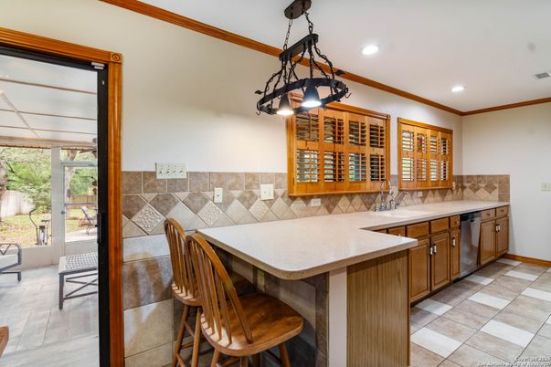 Dining room, Interior, Kitchen, Pendant Lights, Recessed Lighting