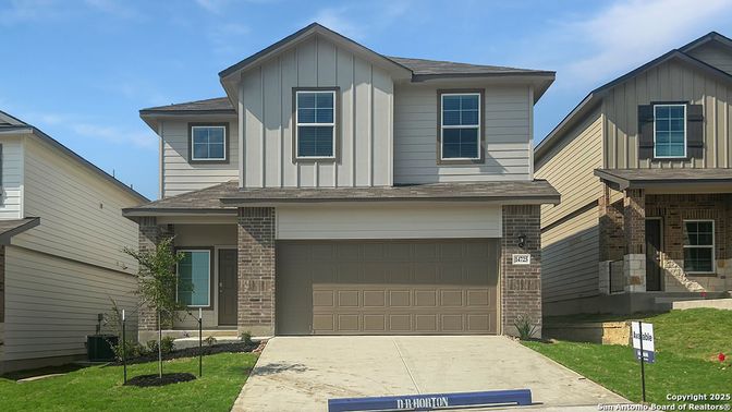 Attached, Exterior, Facade, Farmhouse