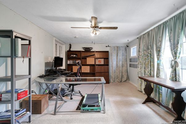 Home Office, Interior