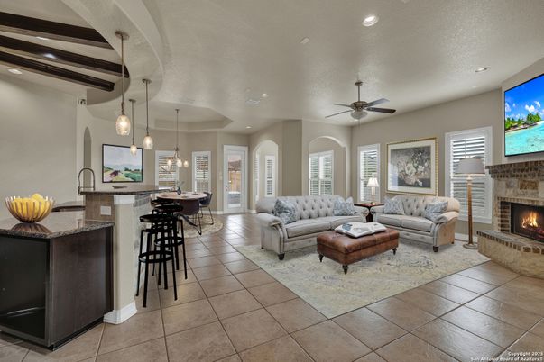 Fireplace, Interior, Living room, Pendant Lights, Recessed Lighting