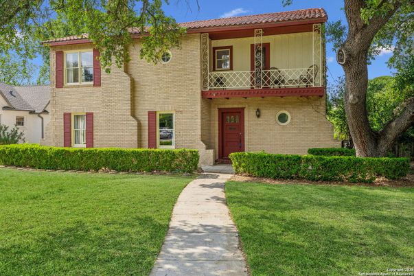Backyard, Exterior, Facade, Brick Facade, Mediterranean