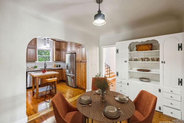 Dining room, Interior, Kitchen, Pendant Lights, Wood Texture Flooring