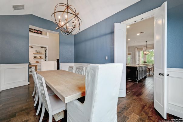 Chandelier, Dining room, Interior, Pendant Lights, Recessed Lighting, Wood Texture Flooring