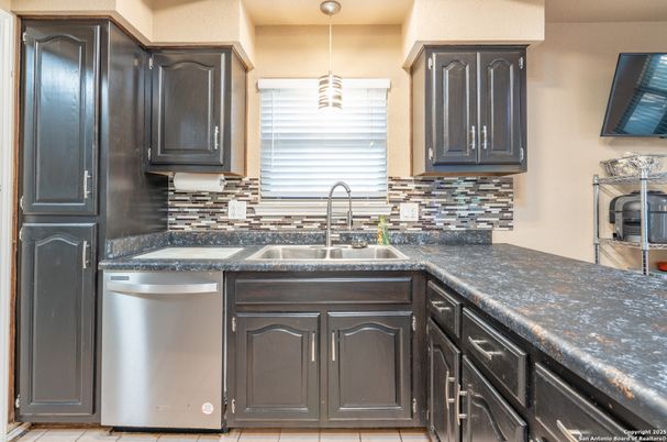 Interior, Kitchen, Pendant Lights, Stainless Steel Appliances