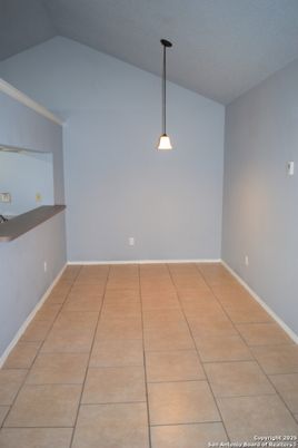 Empty room, Interior, Pendant Lights