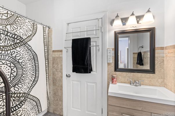 Bathroom, Interior