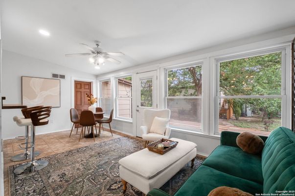 Dining room, Interior, Recessed Lighting