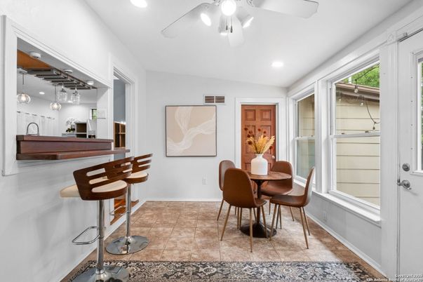 Dining room, Interior, Recessed Lighting