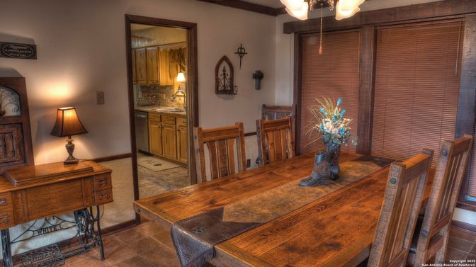 Dining room, Interior