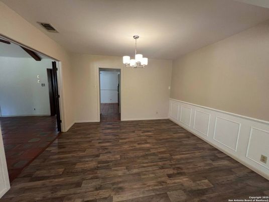 Chandelier, Empty room, Interior, Wood Texture Flooring