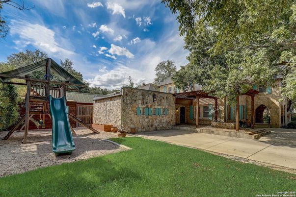 Backyard, Exterior, Playground