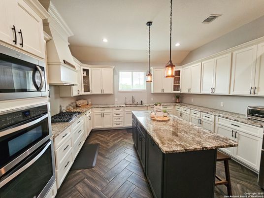 Interior, Kitchen, Pendant Lights, Recessed Lighting, Wood Texture Flooring