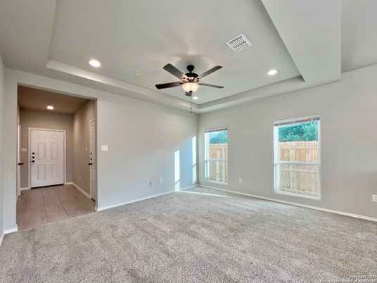 Empty room, Interior, Recessed Lighting
