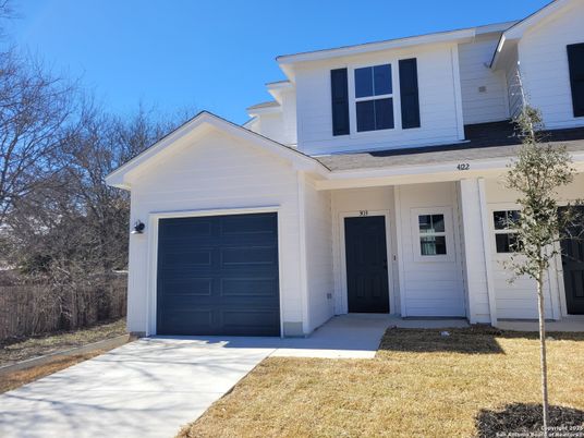 Attached, Exterior, Facade, Farmhouse