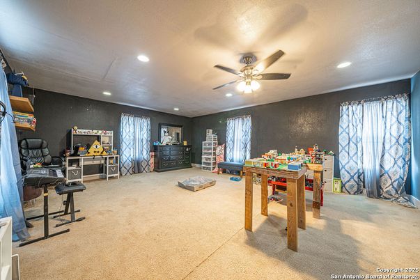 Game Room, Interior, Recessed Lighting