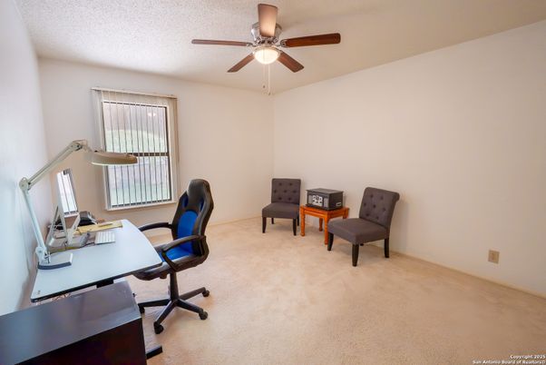 Home Office, Interior