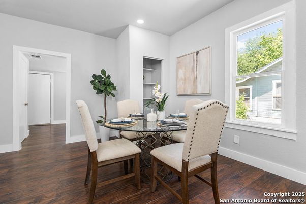 Dining room, Interior, Recessed Lighting, Wood Texture Flooring