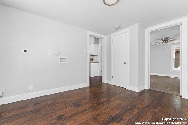 Empty room, Interior, Kitchen, Wood Texture Flooring