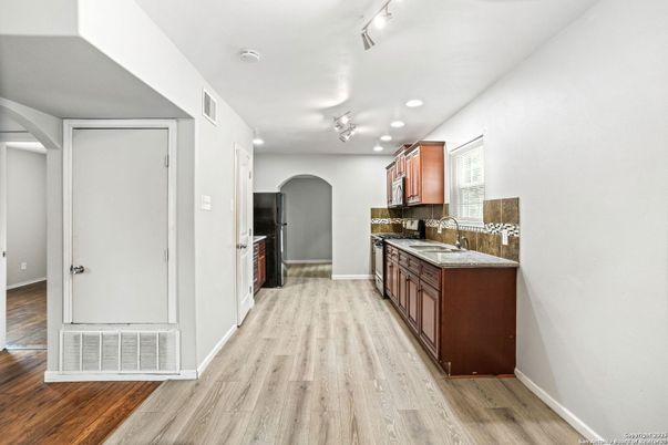 Interior, Kitchen, Recessed Lighting, Wood Texture Flooring