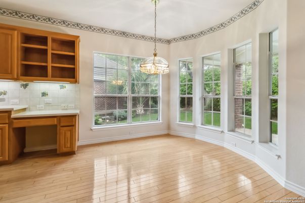 Interior, Pendant Lights, Wood Texture Flooring