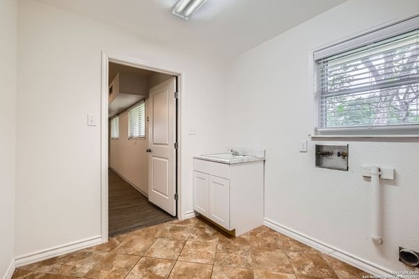 Interior, Washer