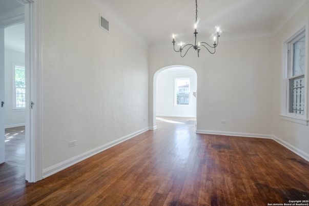 Chandelier, Empty room, Interior, Wood Texture Flooring