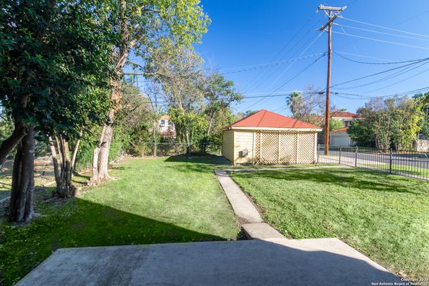 Backyard, Exterior