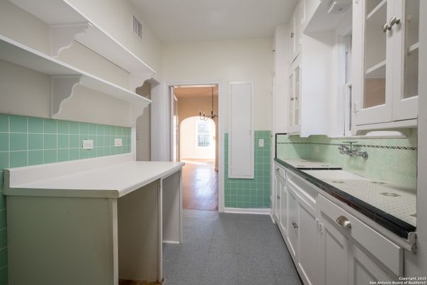 Interior, Kitchen, Pendant Lights, Wood Texture Flooring