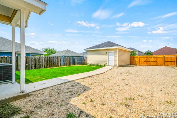 Backyard, Exterior