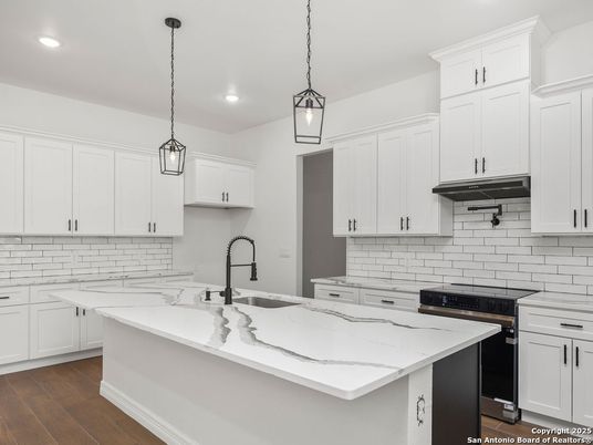 Interior, Kitchen, Pendant Lights, Recessed Lighting, Wood Texture Flooring