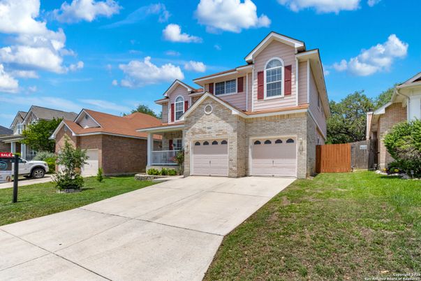 Attached, Exterior, Facade, Brick Facade, American Craftsman