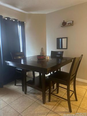 Dining room, Interior