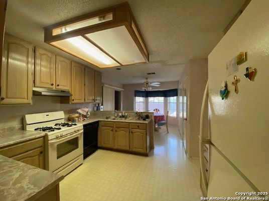 Dining room, Interior, Kitchen