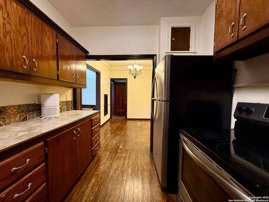 Chandelier, Interior, Kitchen, Wood Texture Flooring