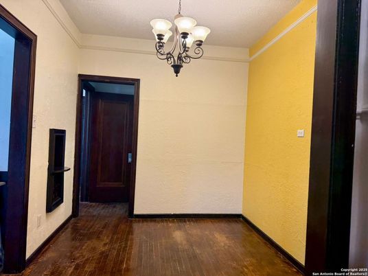 Chandelier, Interior, Wood Texture Flooring