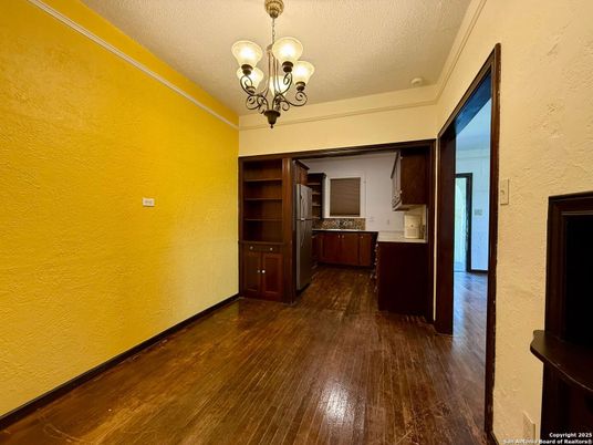Chandelier, Interior, Kitchen, Wood Texture Flooring