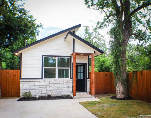 Exterior, Facade, None