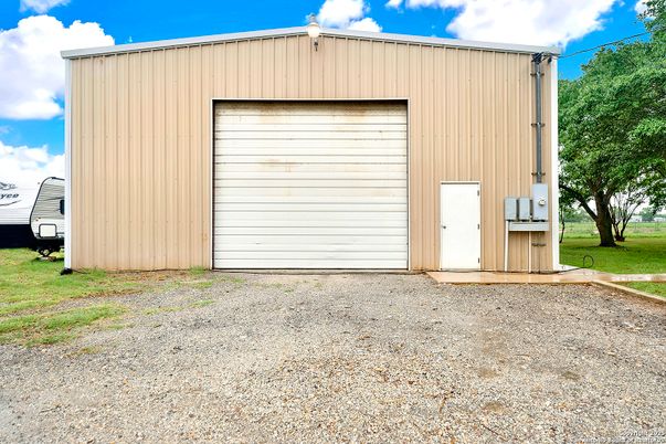 Detached Garage, Exterior