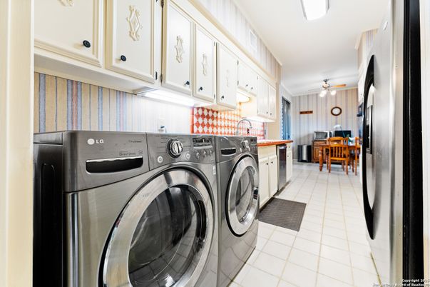 Dining room, Interior, Washer